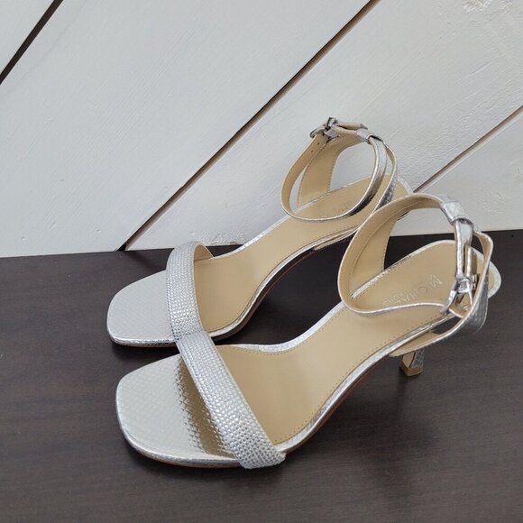 NEW Michael Kors Carrie Sandal Women's 6.5M Silver Metallic Leather Heels - Picture 2 of 13